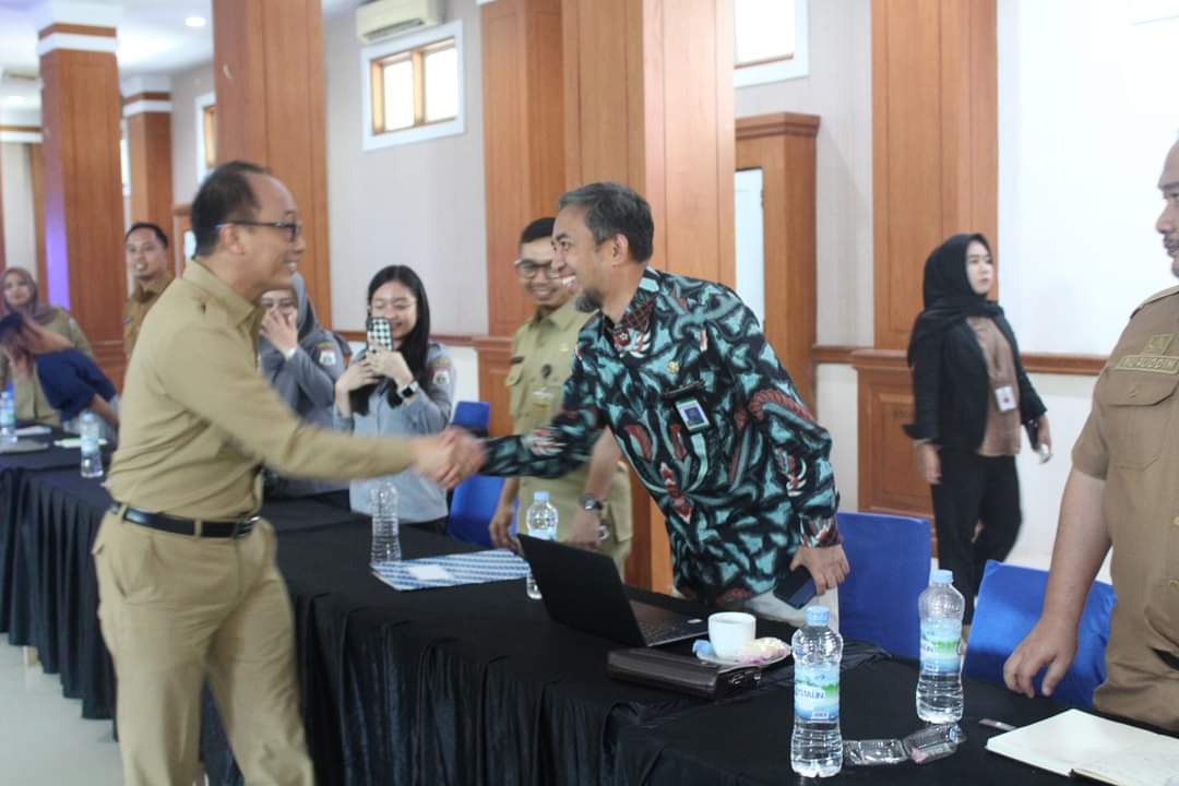 Bangun Kolaborasi Kepala BPMP Sulbar Hadiri kegiatan Rapat Evaluasi Penanganan Anak Tidak Sekolah di Provinsi Sulawesi Barat yang dilaksanakan oleh BAPPEDA Sulbar.