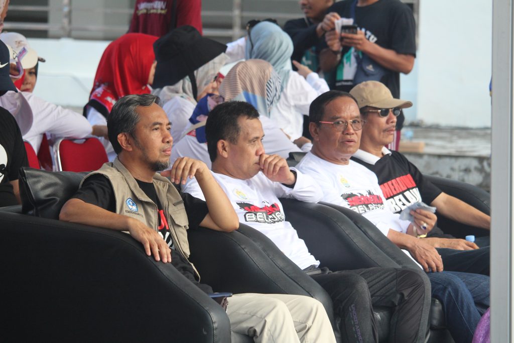 Bupati Majene Lepas Secara Resmi Jalan Sehat Semarak Bulan Merdeka Belajar