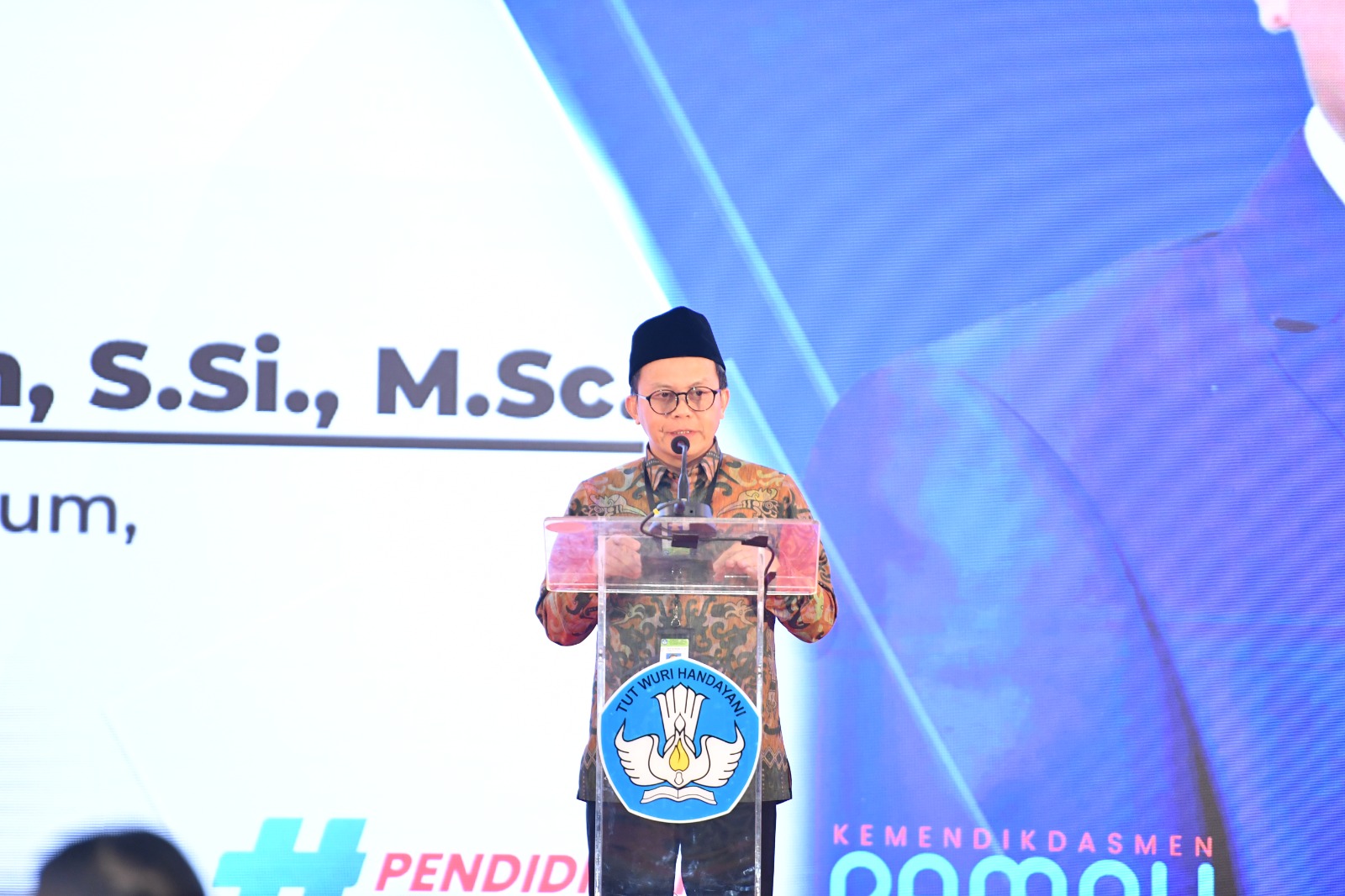 Berita Nasional : Kunjungi Bali, Ibu Negara, Ibu Wury, dan OASE KIM Dukung Gerakan Sekolah Sehat